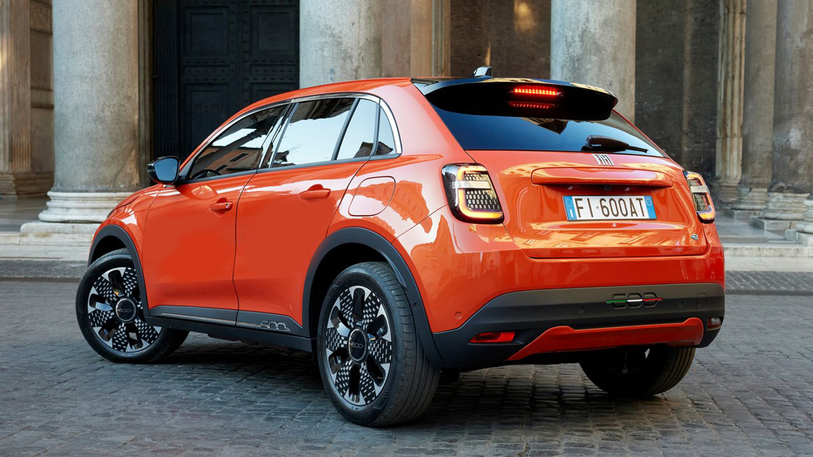 Η Fiat κατέβασε τις τιμές του 600e στην ελληνική αγορά